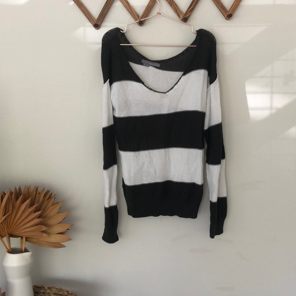 Scoop neck sweater